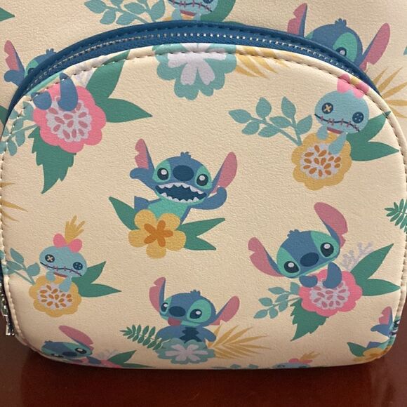 Exclusive - Loungefly Disney Lilo & Stitch Hawaiian Flowers Stitch and Scrump main image 7